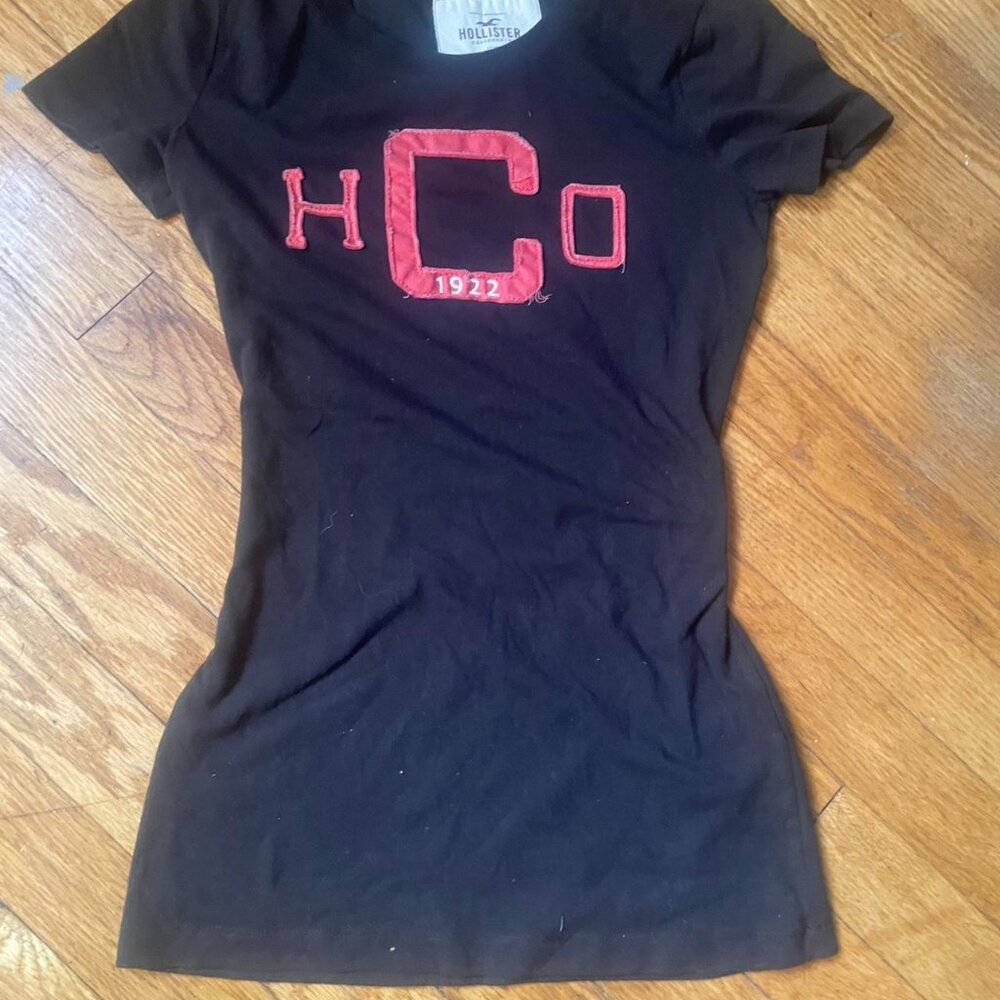 Vintage Hollister Fitted T Shirt Baby Tee with distressed letter